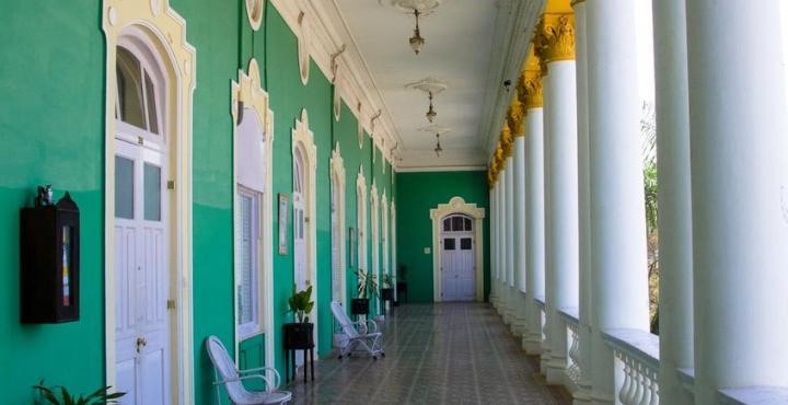 Lalitha Mahal Palace Hotel Майсуру Екстер'єр фото