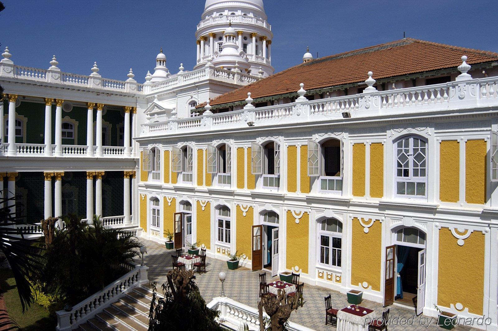 Lalitha Mahal Palace Hotel Майсуру Екстер'єр фото